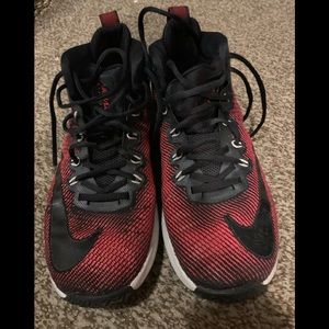 Nike Air Max Infuriate Basketball Shoes